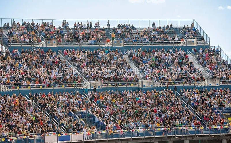 创新引领：运动吸汗赛事袜的未来趋势与技术突破